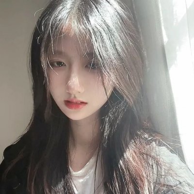 腼腆英雄